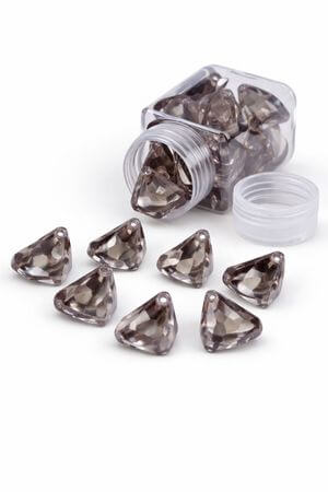 Šedé dekorační kamínky ve tvaru krystalu 20ks