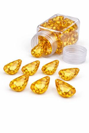 Žluté dekorační kamínky ve tvaru krystalů 20ks