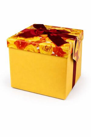 Žlutá dárková krabice s květinkami 15cm