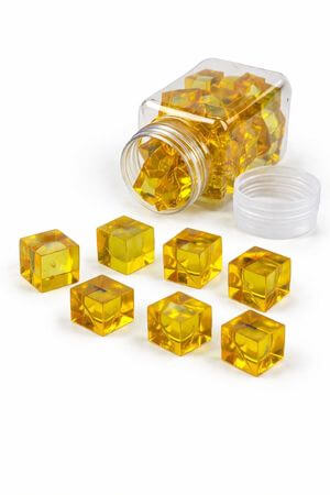 Oranžové dekorační kamínky ve tvaru kostky 80ks