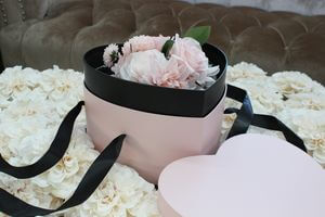 Rózsaszín szív alakú díszdoboz 22cm