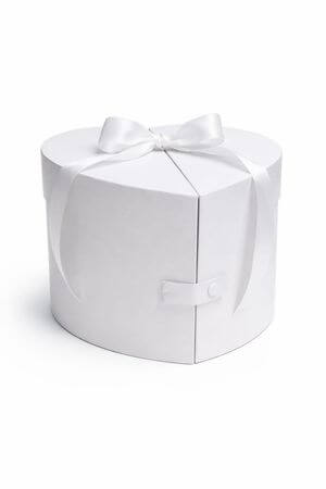 Fehér szív alakú díszdobozok 24cm