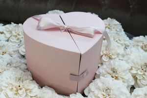 Rózsaszín szív alakú díszdoboz 24cm