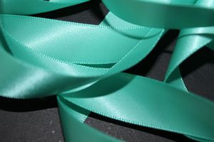 Zelená ,,Tropik" saténová stuha 2cm 50m