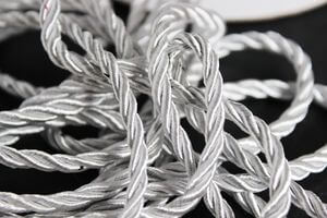 Ezüstösfehér csavart zsinór 4mm 50m