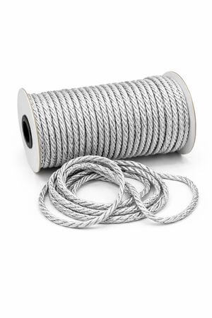 Ezüstösfehér csavart zsinór 4mm 50m