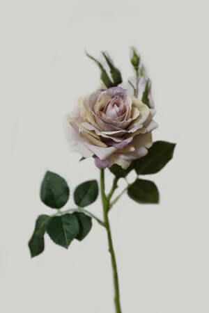 Fialová umelá ruža s pukmi 42cm