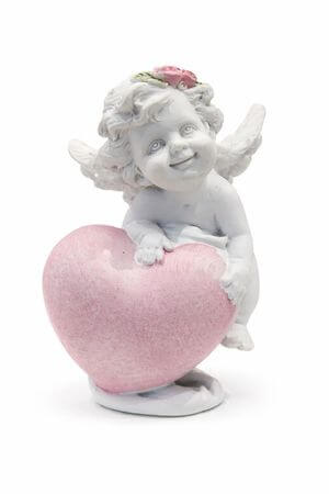 Fehér és rózsaszín angyalszobor szívecskével 7cm 