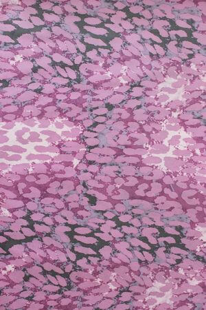 Růžový skvrnitý balicí papír