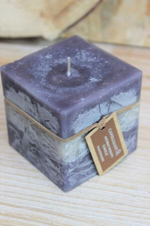 Antracit színű kocka alakú illatgyertya 7,5cm