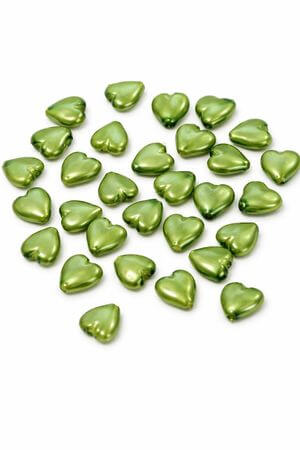 Zelené korálky ve tvaru srdíčka 250g