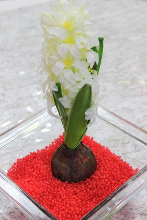 Červené dekoračné guličky 550g