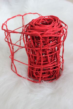 Piros dekoratív rácsos szalag 5m