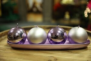 Fialové kulaté svíčky 4ks, 2. jakost