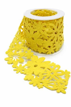 Žltá kvietkovaná stuha 6cm 10m