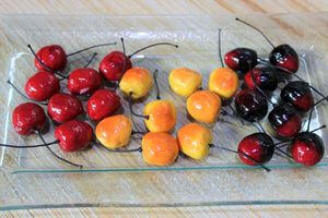 Umělé dekorační třešně 24ks