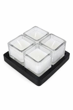 Bílé svíčky v skle na dřevěném tácku 11cm