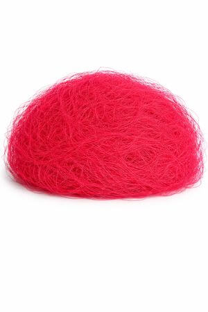 Tmavě červený sisal na aranžování 250g