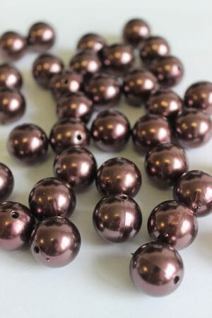 Barna dekoratív gyöngyök 20mm 36db