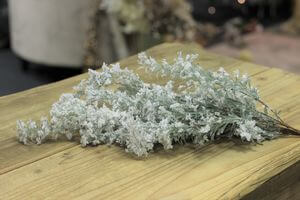 Zelená zasnežená umelá halúzka 77cm