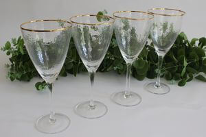 Sklenený pohár na víno so zlatým lemom 4ks 480ml