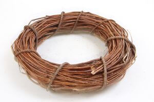 Hnedý prútený prírodný veniec 50cm