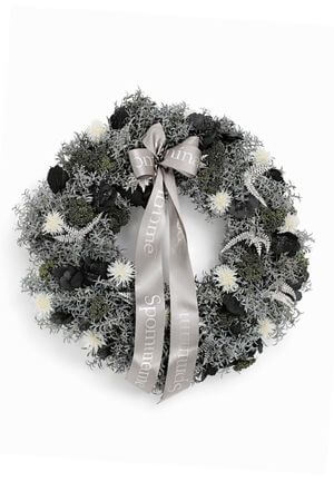 Sivý smútočný veniec na hrob Rozmarín 54cm