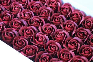 Sötétvörös szappanrózsák 50db 6cm