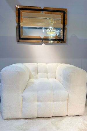 Krémszínű buklészövet fotel 128cm