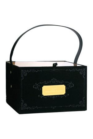 Fekete és arany díszdoboz Bársony 19cm