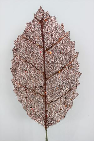 Hnědý dekorační list 55cm