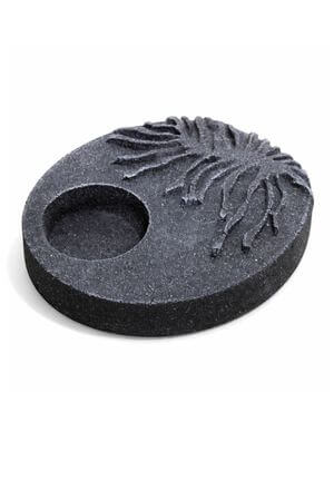 Černý moderní svícen v pískovém designu