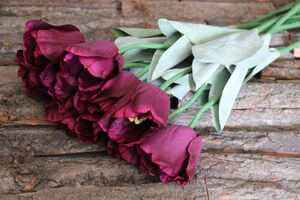 Fialový umelý tulipán s listami 67cm 1ks