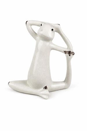 Krémszínű edző béka barna patinával