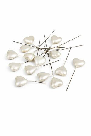 Krémszínű szívecskék dróttal 36db