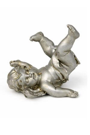 Ezüst angyalka háton fekve 