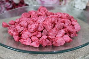 Nagy sötétrózsaszín dekorációs kövek 1kg