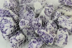 Fialové velké dekorační kameny 0,7kg