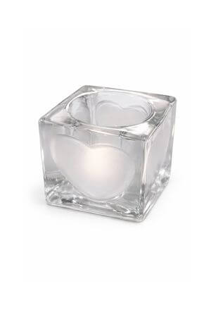 Szögletes üveg gyertyatartó, szívecskékkel 7cm