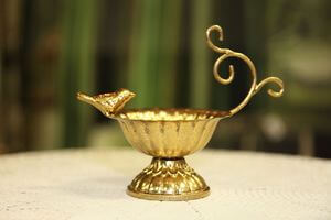 Arany Aladin gyertyatartó 20cm