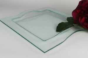 Průhledný skleněný podnos s úchyty 30cm