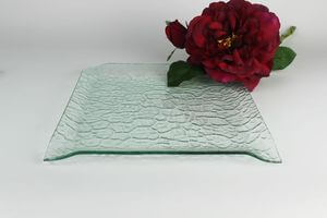 Skleněný hranatý talíř vzorovaný 24cm