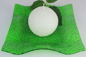 Zelený sklenený tanier štvorec 22 cm