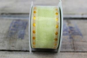 Zelená stuha s krémovými tečkami 4 cm x 10 m