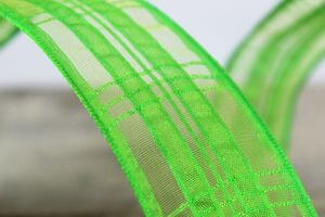 Zelená průhledná stuha s pásky 4 cm x 10 m