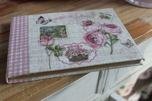 Ružovo krémový dekoračný zápisník 21cm