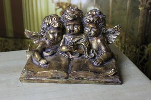 Starozlatá patinovaná soška anjelov na knihe 16cm