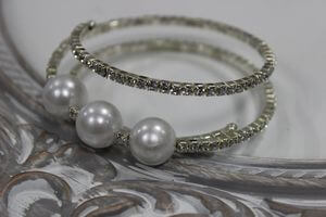 Strieborný  prsteň na servítky s 3 perlami