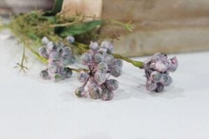 Lila mű réti bogyós növény 47cm