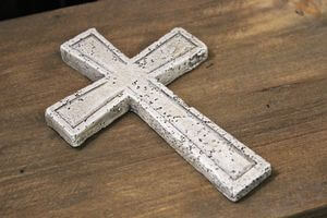 Sivý krížik so zápichom 10cm